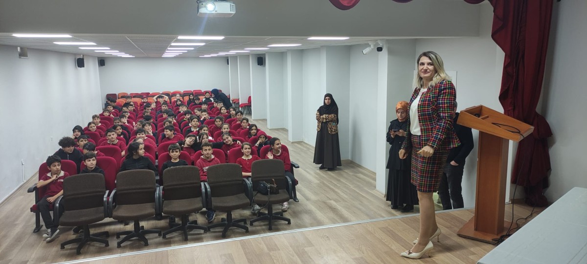 OKULLARDA NEZAKET ELÇİLERİ YETİŞİYOR