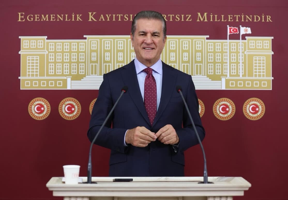 Sarıgül: Bayram mesajında birlik, dayanışma ve umut vurgusu yaptı 