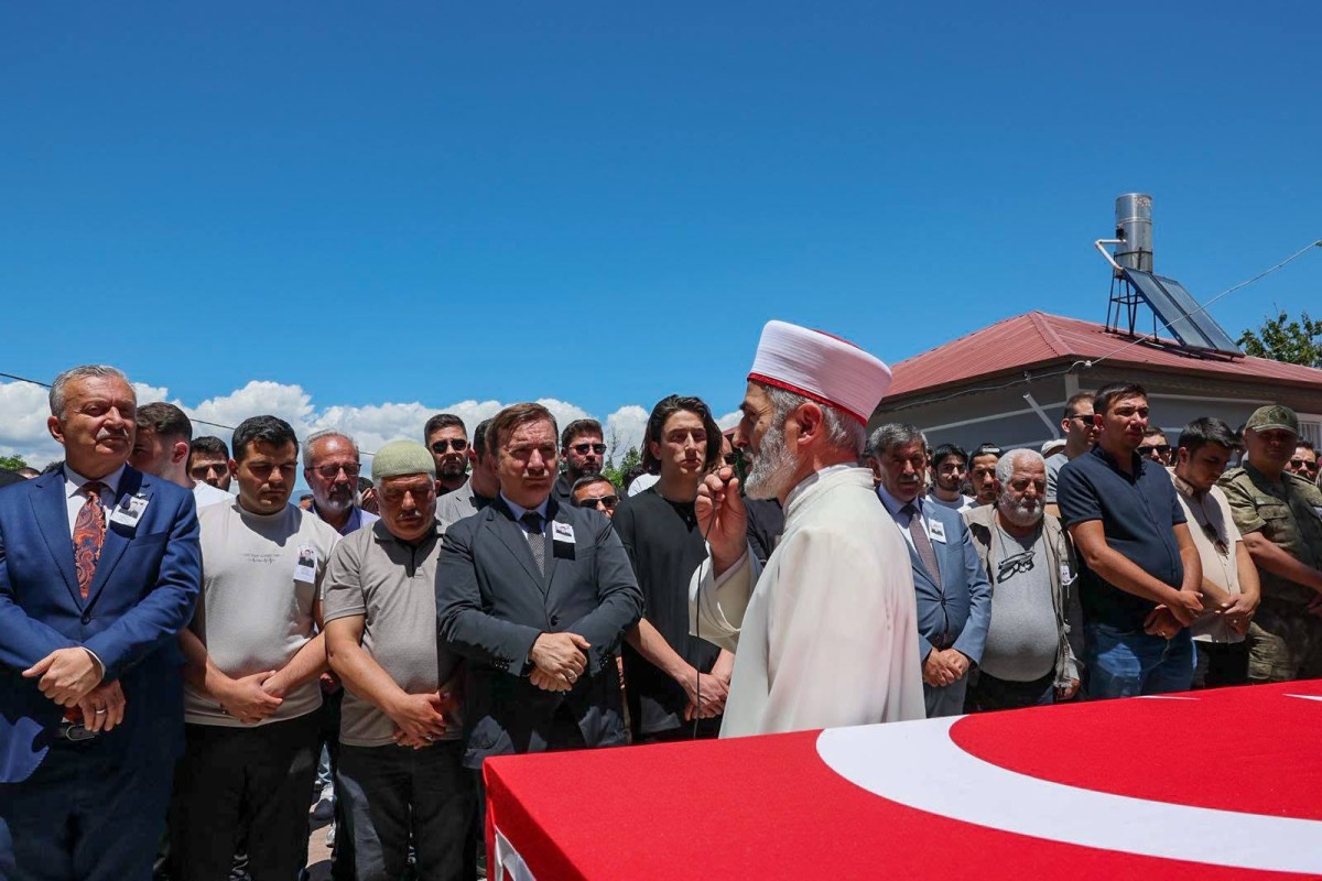 Erzincanlı Jandarma Uzman Çavuş Mustafa Pak Son Yolculuğuna Uğurlandı