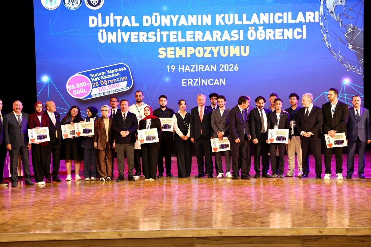 Erzincan’da Dijital Geleceğe Yön Veren Gençler Ödüllendirildi