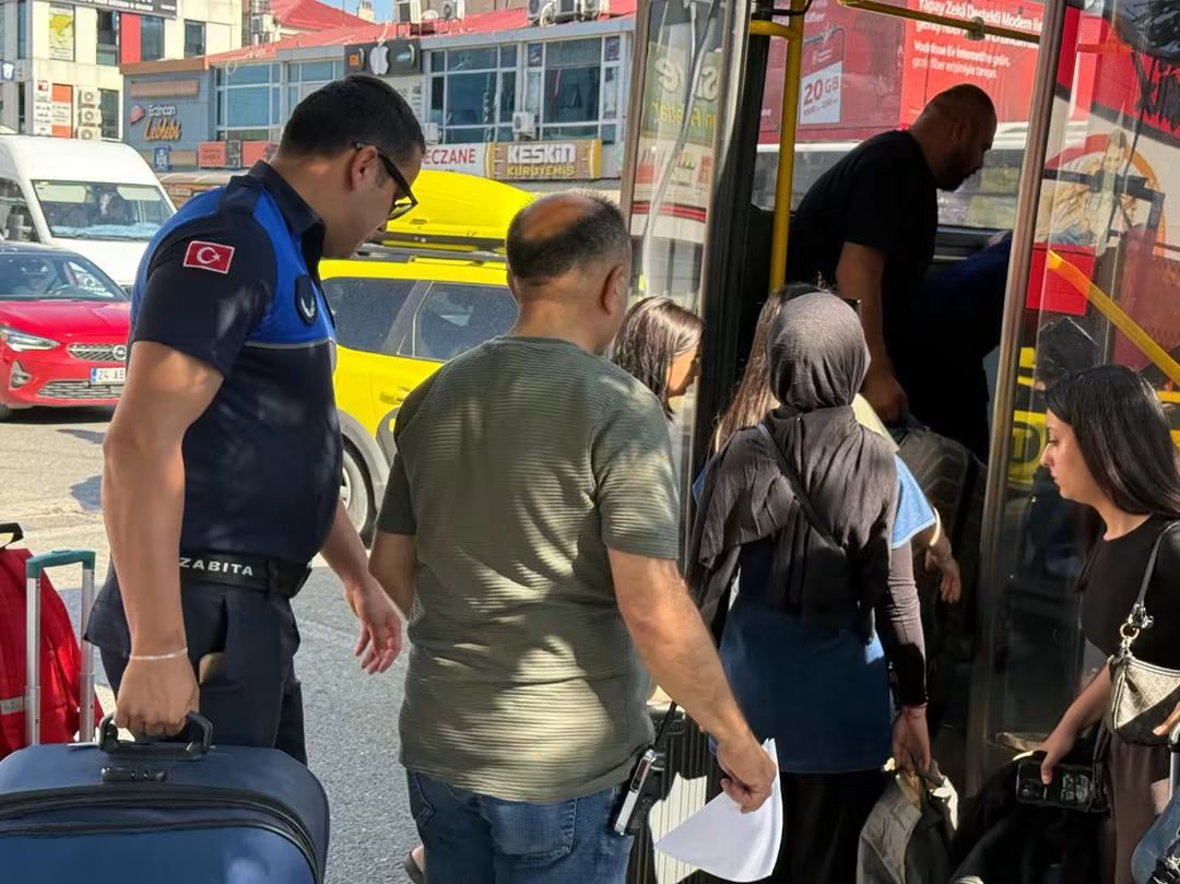 YKS’de Zabıta Ekiplerinden Öğrencilere Destek