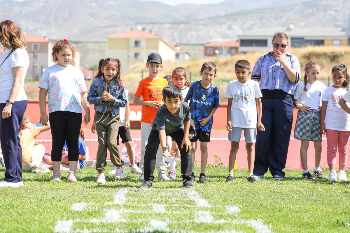 Bin Öğrenci Kültürel Miras İçin Bir Araya Geldi