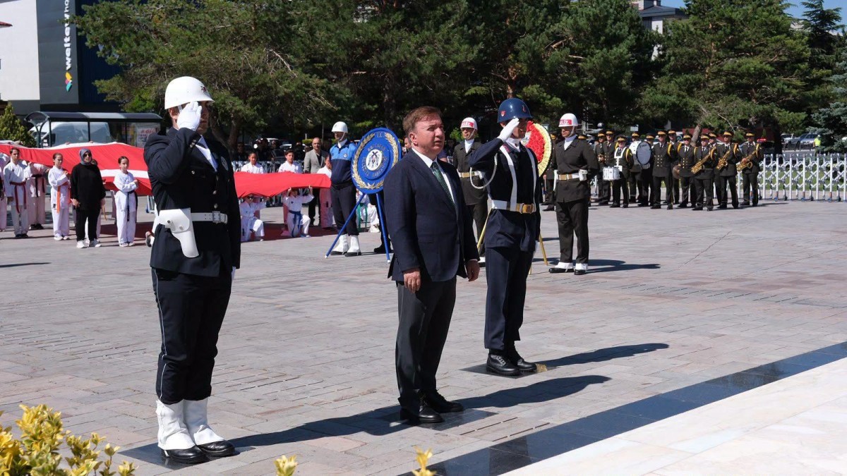Erzincan’da Atatürk’ün Kente Gelişinin 107. Yılı Törenle Anıldı