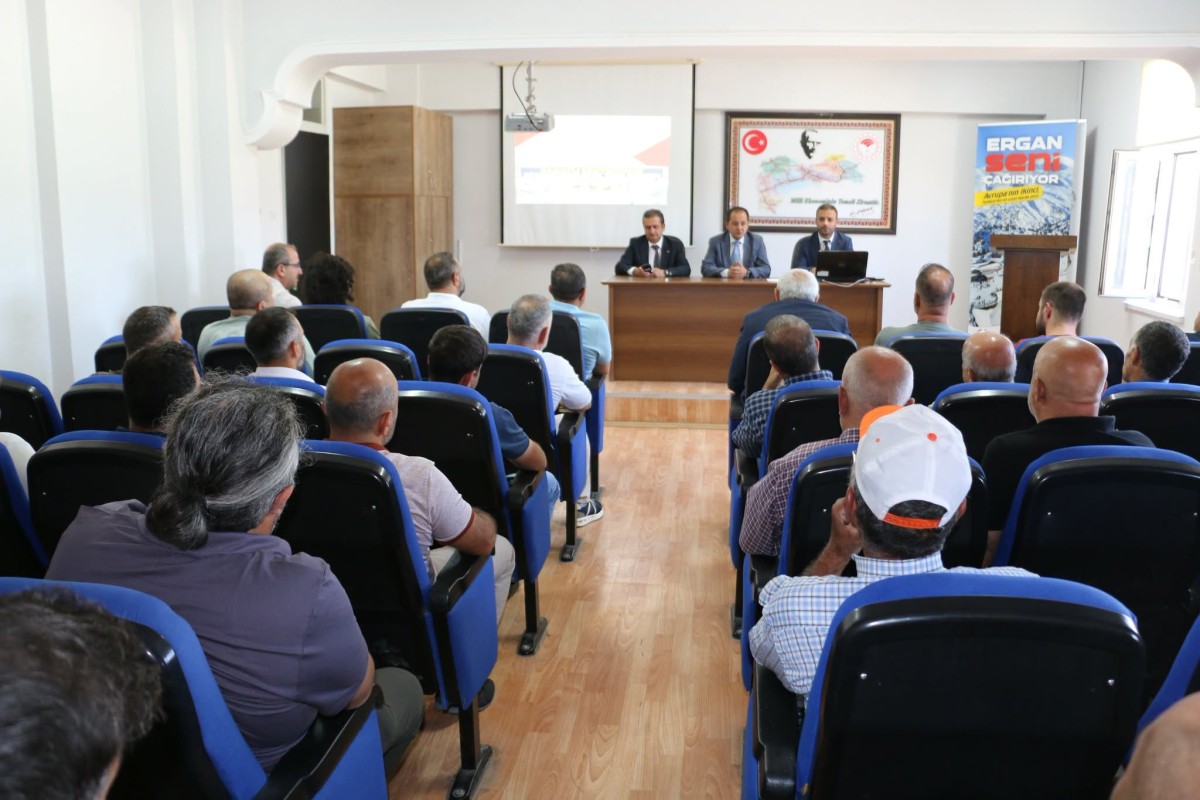 Erzincan'da Kanatlı Sektörüne Biyogüvenlik Eğitimi