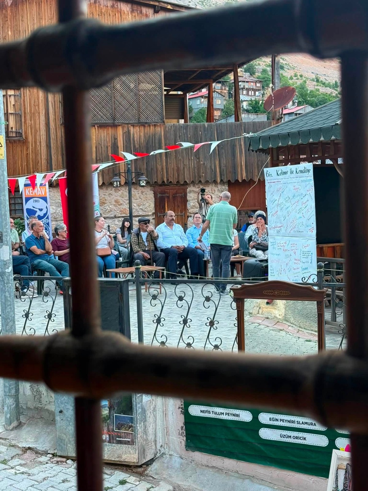 Kemaliye’nin Tarihî Kapıları ve Kapı Tokmakları Kent Sohbetleri’nde Ele Alındı