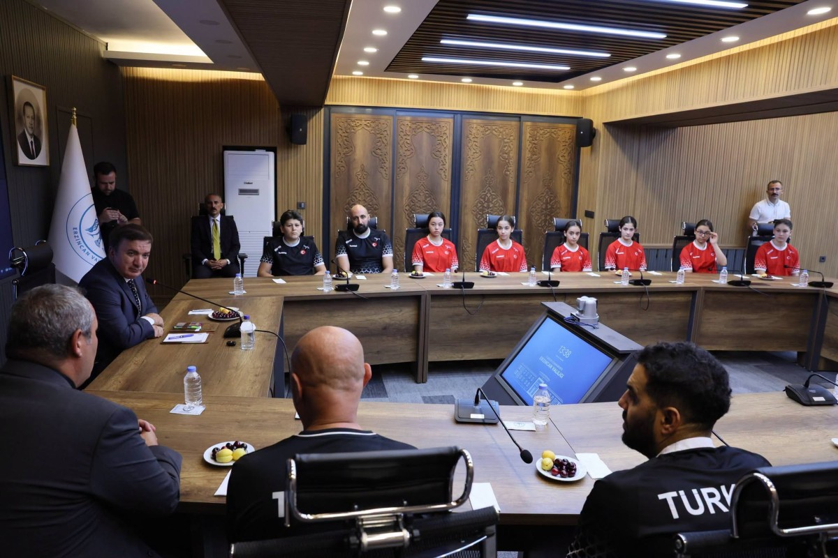 Erzincan, U15 Badminton Millî Takımı'nı Avrupa Şampiyonası Öncesi Ağırlıyor
