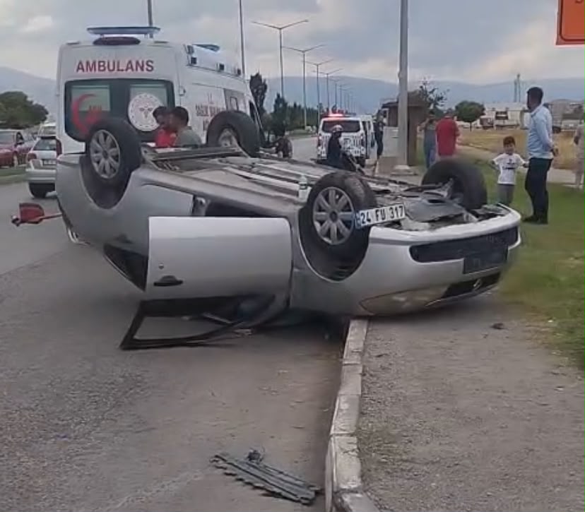 Erzincan’da Sanayi Kavşağında Kaza: 2 Yaralı