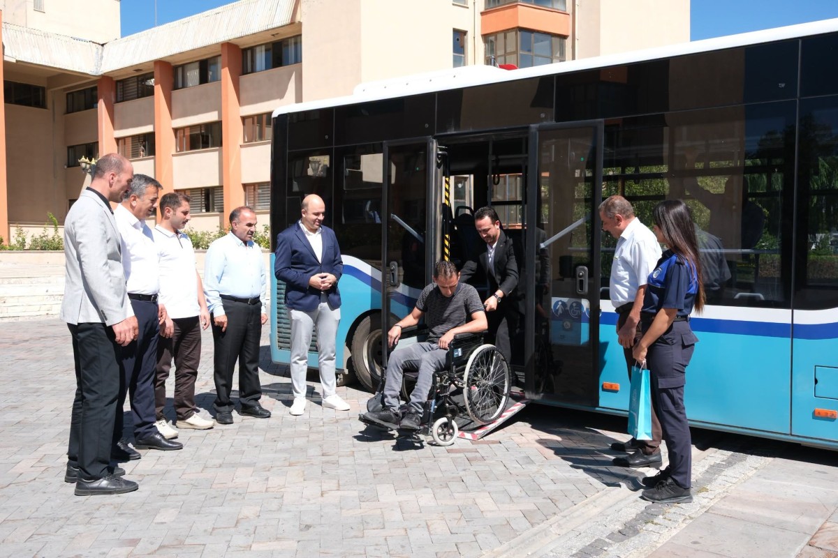 Erzincan’da Erişilebilir Ulaşım İçin Önemli Adım: 18 Araca Belge Verildi
