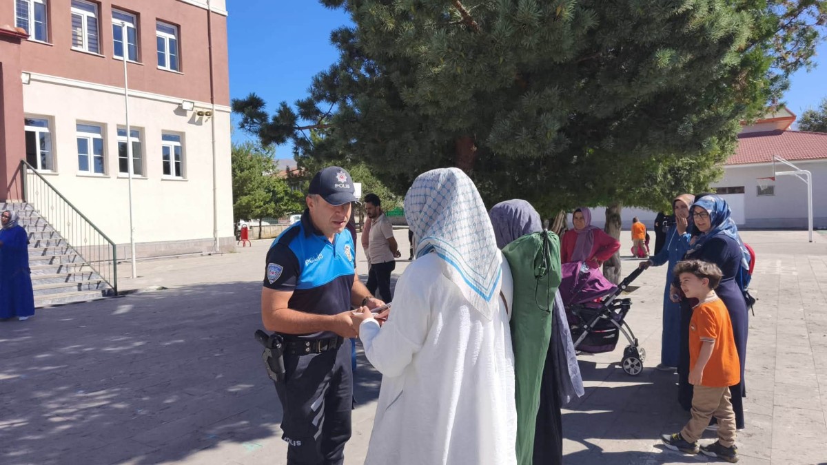Erzincan’da Okul Önlerinde Güvenlik Mesajı