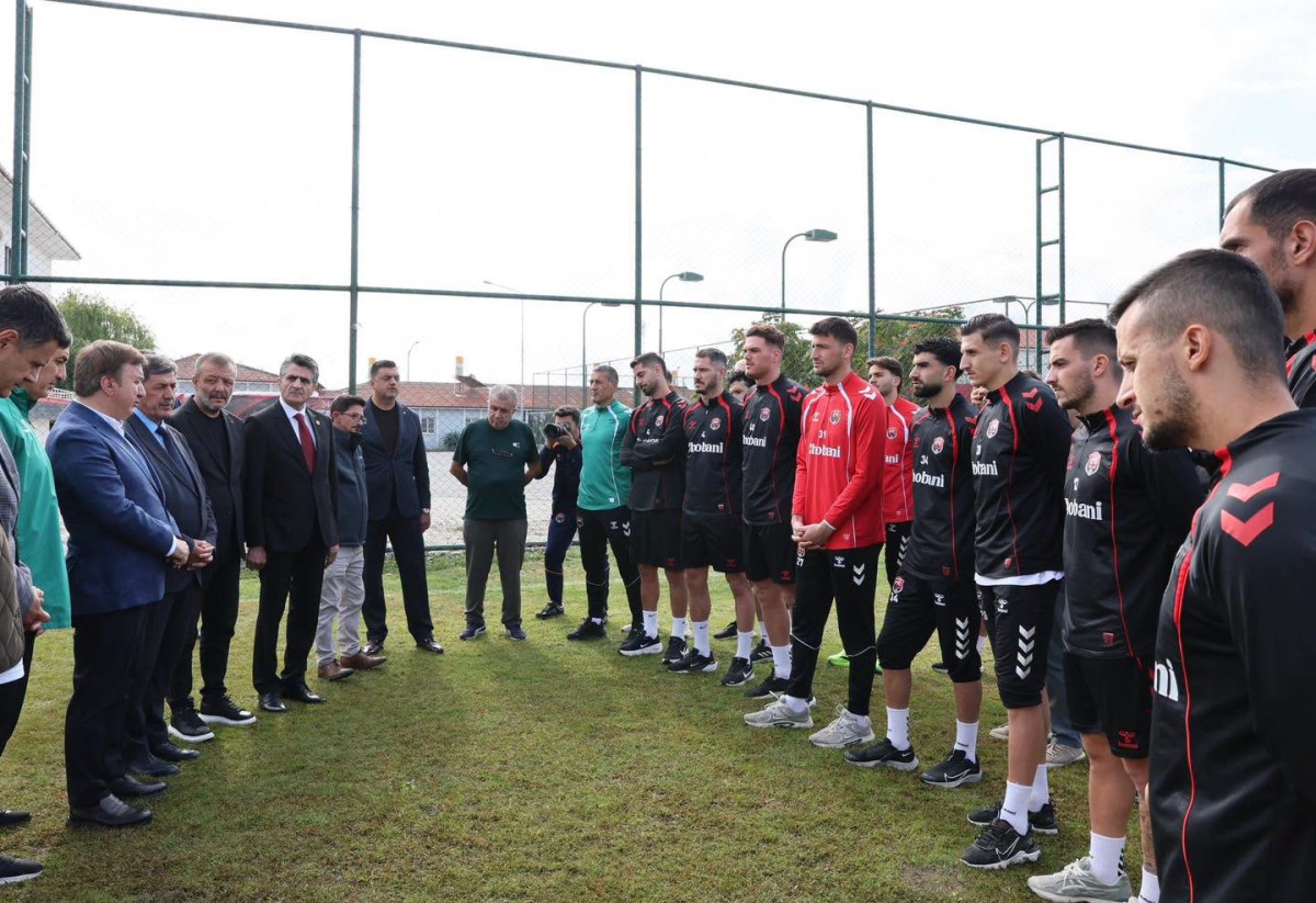 Vali Aydoğdu ve Başkan Aksun’dan Erzincanspor’a Moral Ziyareti