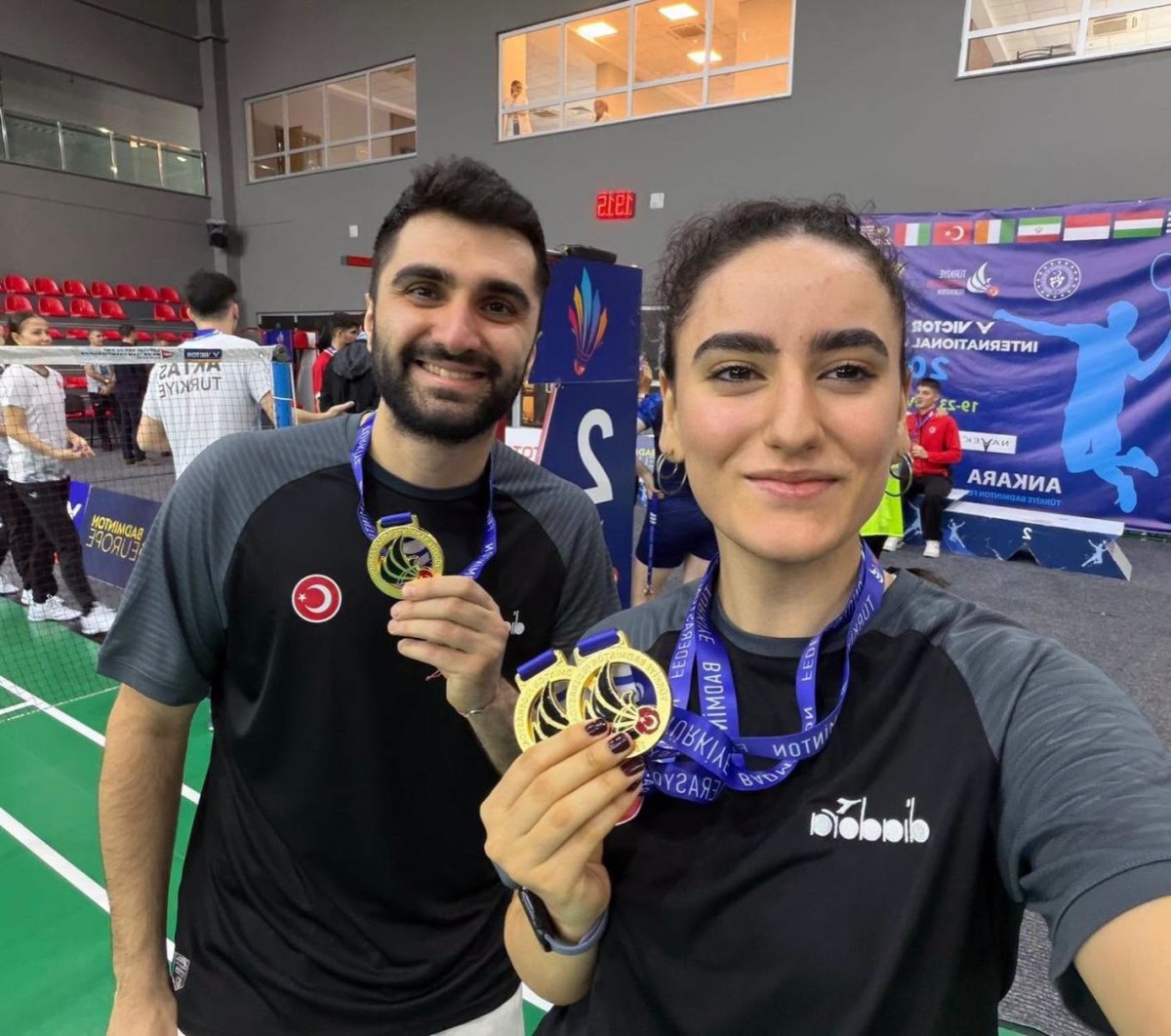 Erzincanlı Millî Badmintonculardan İstanbul’da 4 Madalya