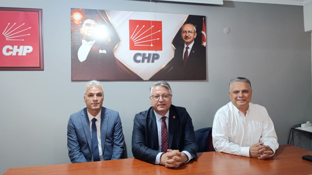 Ümit Uysal’dan Erzincan CHP İl Başkanlığı’na Ziyaret