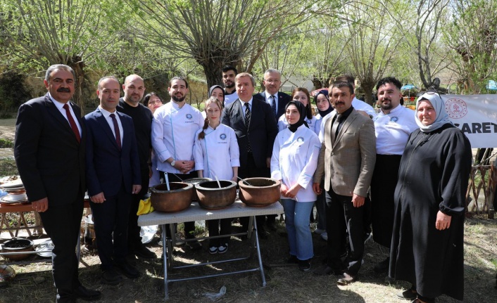 Turizm Haftasında Erzincan’ın Doğal Güzellikleri ve Yöresel Lezzetleri Tanıtıldı