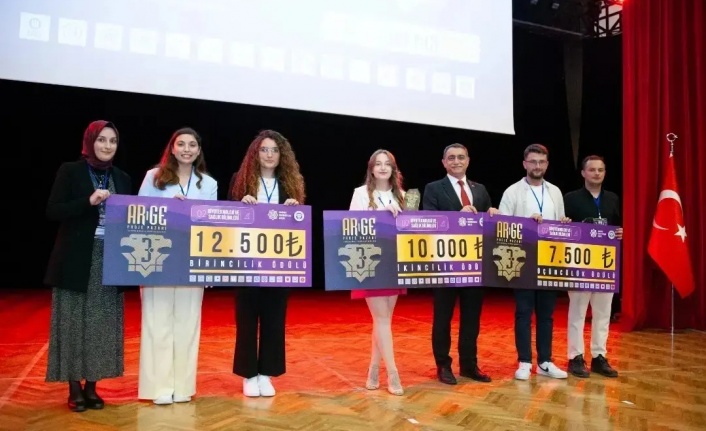 EBYÜ’de Dereceye Giren Projeler Ödüllerini Aldı