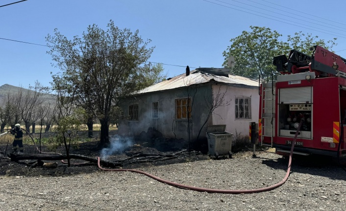 Bahçede yakılan ateş korkuttu
