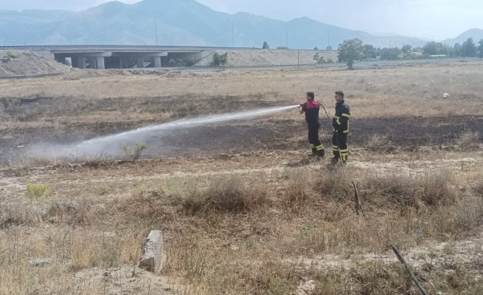 Erzincan’da arazi yangını