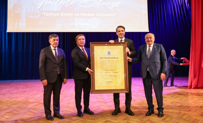 Bakan Bayraktar’a 
