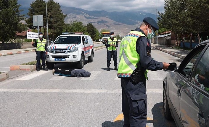 ‘Maket Yaya’ Kullanılarak Bilinçlendirme Yapıldı