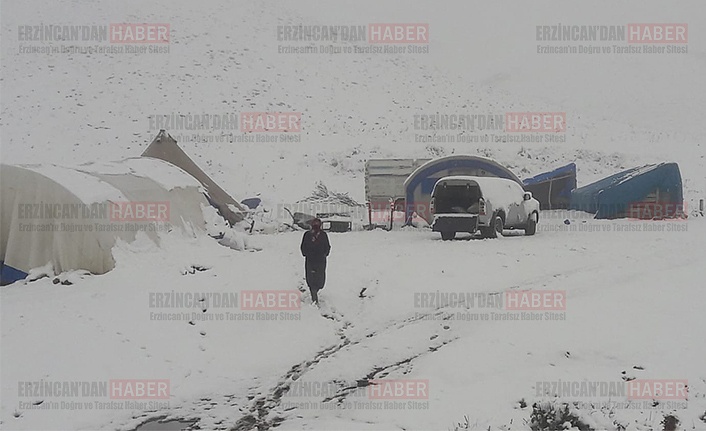 Yaylacılar kar yağışına hazırlıksız yakalandı