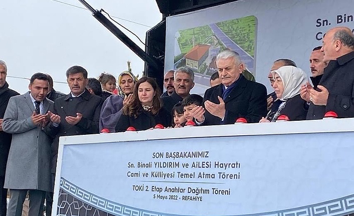 Refahiye Cami ve Külliyesi'nin Temel Atma ile TOKİ 2. Etap Anahtar Dağıtım Töreni, Düzenlendi