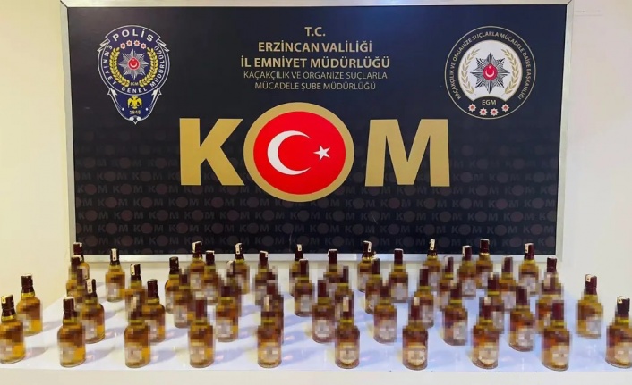 Erzincan’da 50 şişe gümrük kaçağı sahte alkol ele geçirildi