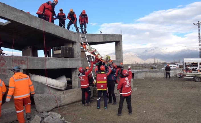 Erzincan’da "Deprem Tatbikatı" Gerçeği Aratmadı