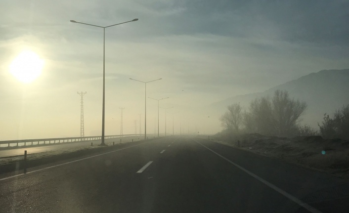Erzincan’da yoğun sis etkili oldu