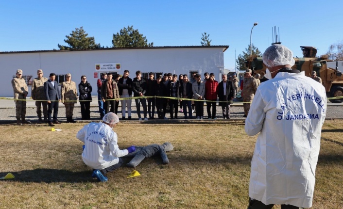 Jandarmanın Faaliyetleri Liseli Gençlere Tanıtıldı