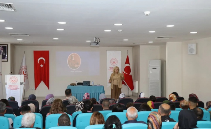 Erzincan’da Alzheimer farkındalığı için seminer düzenlendi