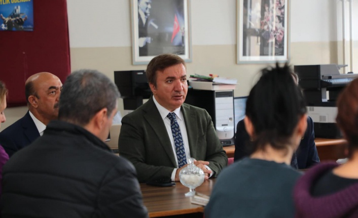 Vali Aydoğdu:Tebeşirle çizdiğin her çizgi; yol olur, iz olur, yön olur