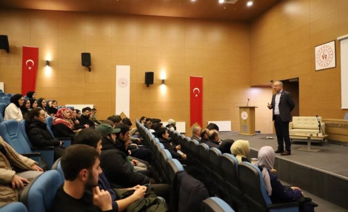 EBYÜ Rektörü Levent, Erzincan KYK Öğrencileri ile Bir Araya Geldi