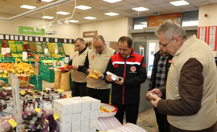 Erzincan’da gıda satış noktaları ve ramazan kolileri denetleniyor