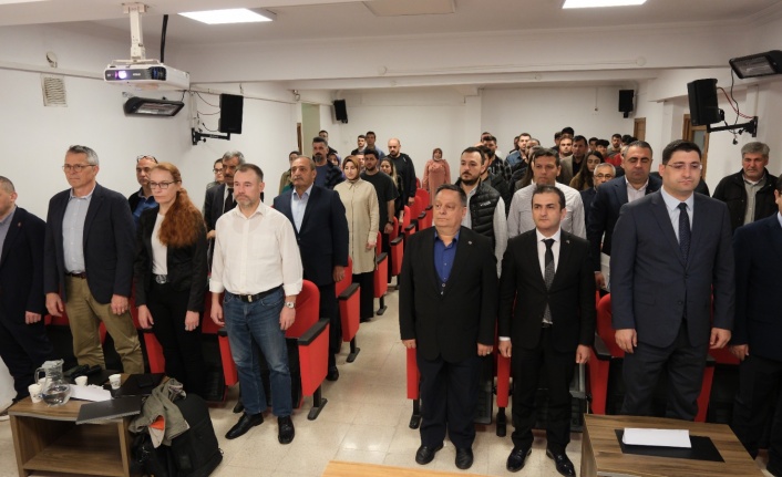 Erzincan'da yetiştiricilere ve veteriner hekimlere teknik bilgiler sunuldu