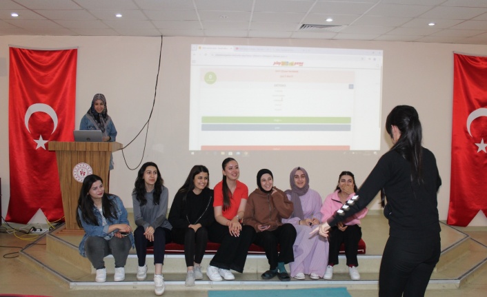 Mengücek Gazi Yurdu'nda tabu heyecanı, öğrenciler saniyelerle yarıştı