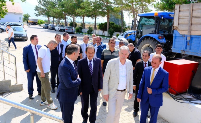 Çiftçilerle Birebir Görüşüp Alım Sürecini Denetledi