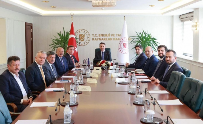 Enerji Bakanlığı’na Doğalgaz ve Yol Talebi