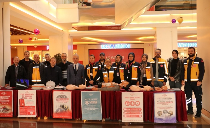 Acil Sağlık Hizmetleri Haftası'nda Erzincan'da OED Tanıtımı Yapıldı