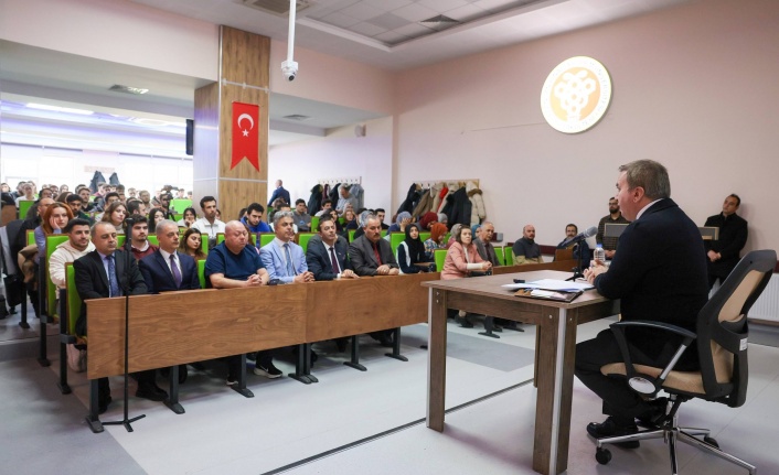 Erzincan Valisi Hamza Aydoğdu, Tıp Fakültesi Öğrencileriyle Sağlık Alanındaki Vizyonunu Paylaştı