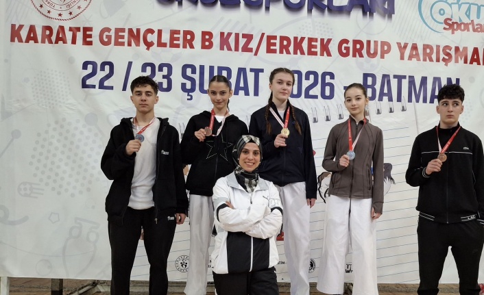 Erzincanlı Karatecilerden Batman’da Madalya Yağmuru: 7 Derece, 2 Altın