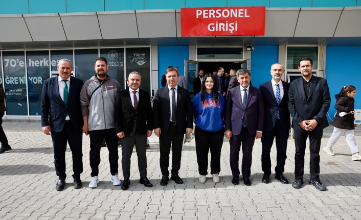 Dünya Dart Şampiyonu Millî Sporcu Zehra Gemi Erzincan'da