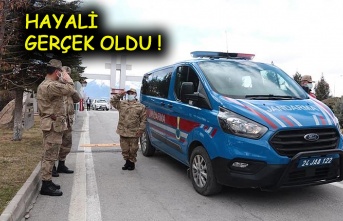 Down Sendromlu Ahmet, Asker Oldu