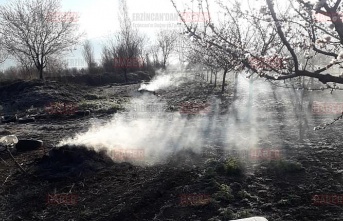 Meyve Ağaçlarının Donmaması İçin Ateş Yakıyorlar