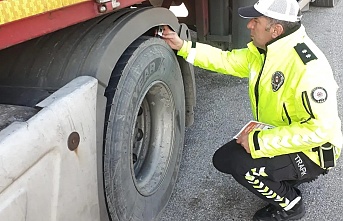 Şehirlerarası yük ve yolcu taşıyan araçlar kontrol edildi