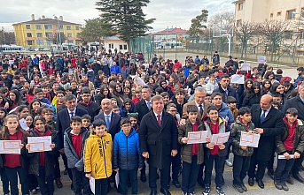 Erzincan’da Karne Heyecanı :44 bin 535 öğrenci karnesini aldı