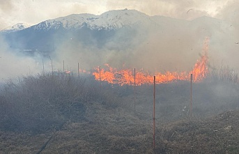 Erzincan’da örtü yangını söndürüldü