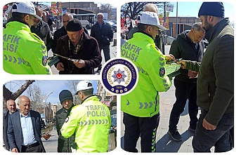 Polis ekipleri yayaları bilgilendirdi