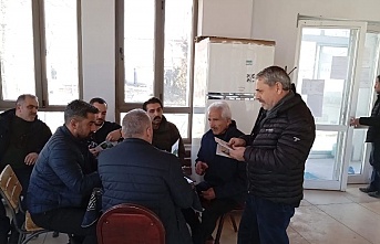 Çiftçilere kahverengi kokarca zararlısı ve monilya hastalığı anlatılıyor