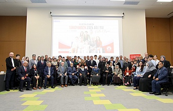 "2025 Aile Yılı" Kapsamında Örnek Ailelere Şilt Takdimi