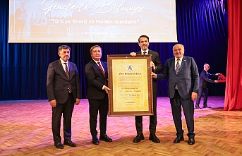 Bakan Bayraktar’a "Fahri Hemşehrilik Beratı" takdim edildi