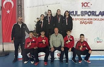 Erzincan Badmintonda Zirvede